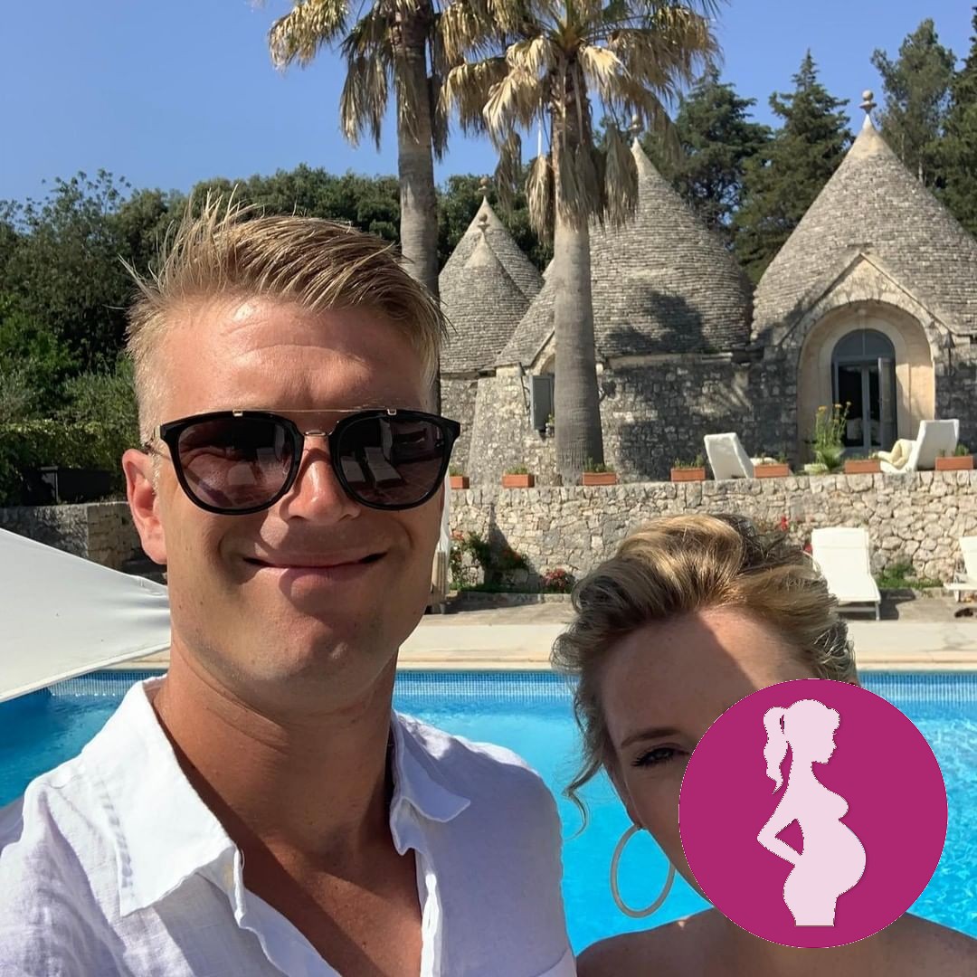 This pic of Jez and I was taken just over a month ago just before heading to a friends wedding in It…